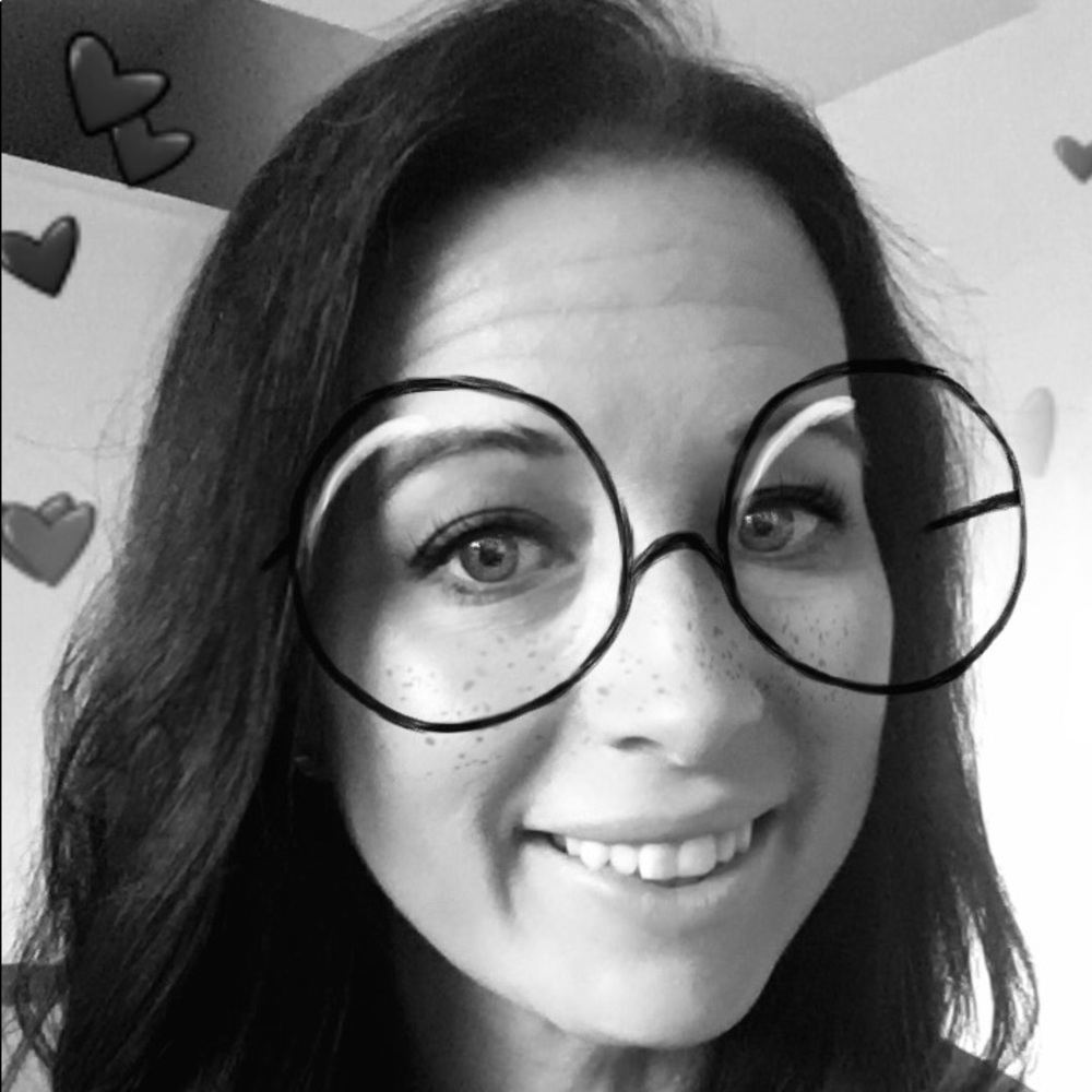 Meet your Posher, Angie